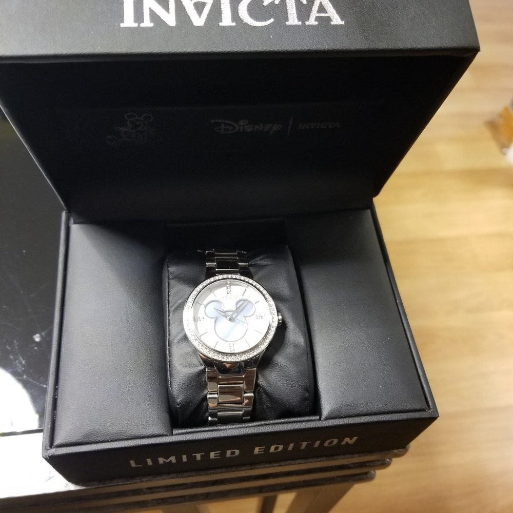 New limited edition invicta women's watch.